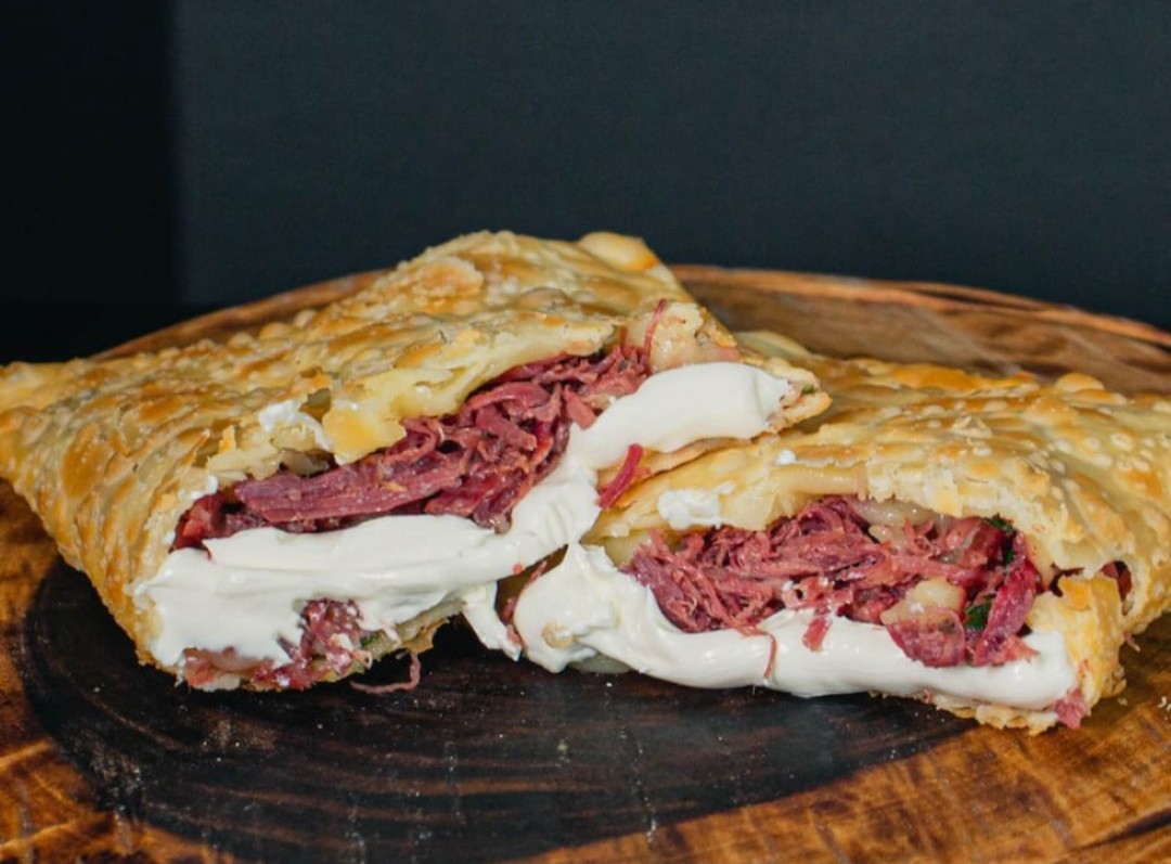 Pastel de Carne seca com cream chesse